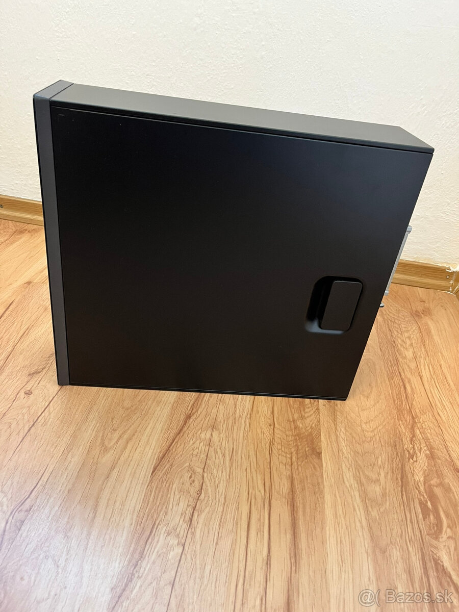 PREDÁM - Stolný počítač s monitorom + klávesnica a myš - 4