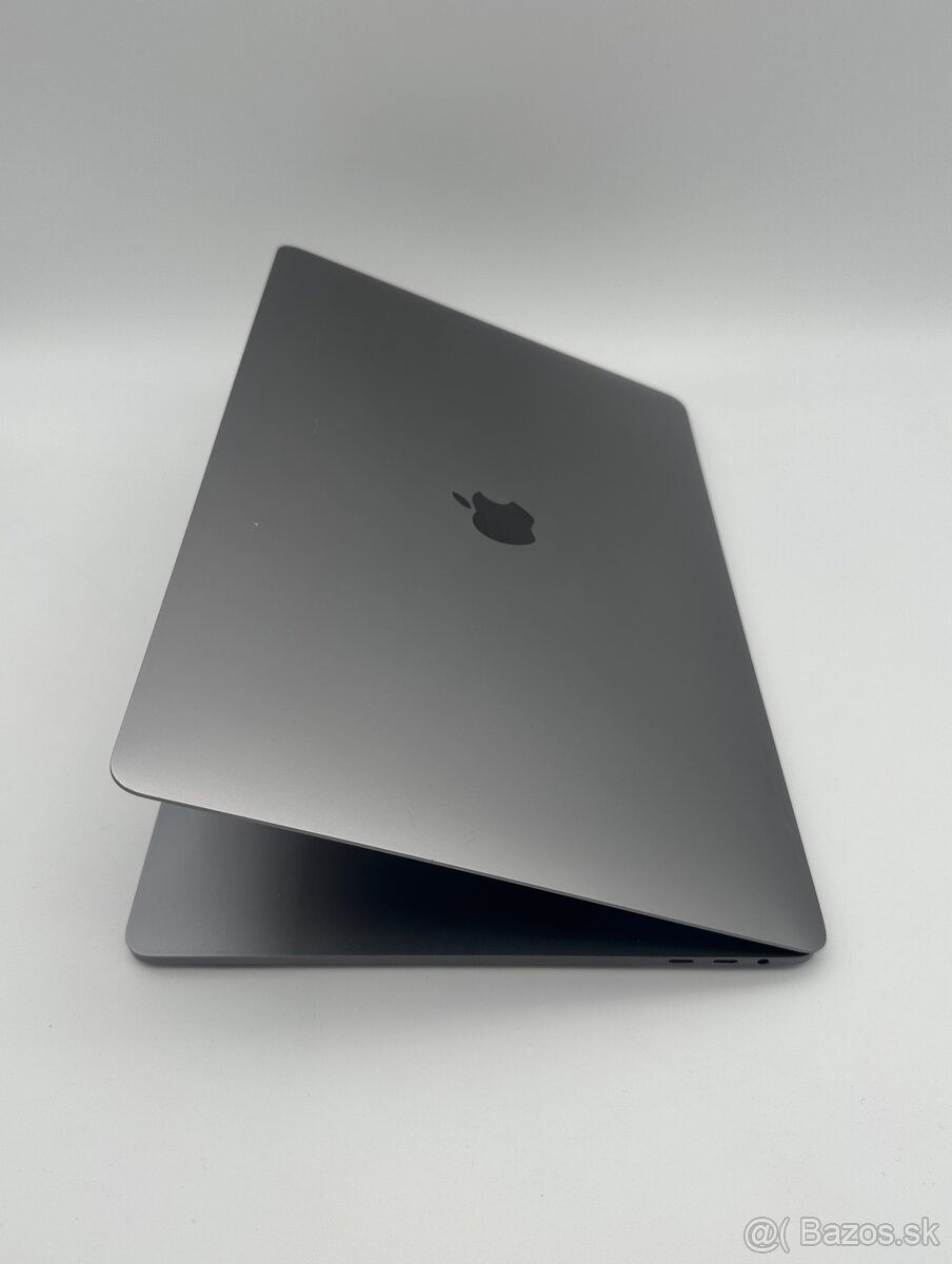 MacBook Pro 15" 2016 16/500GB Space Gray - 4
