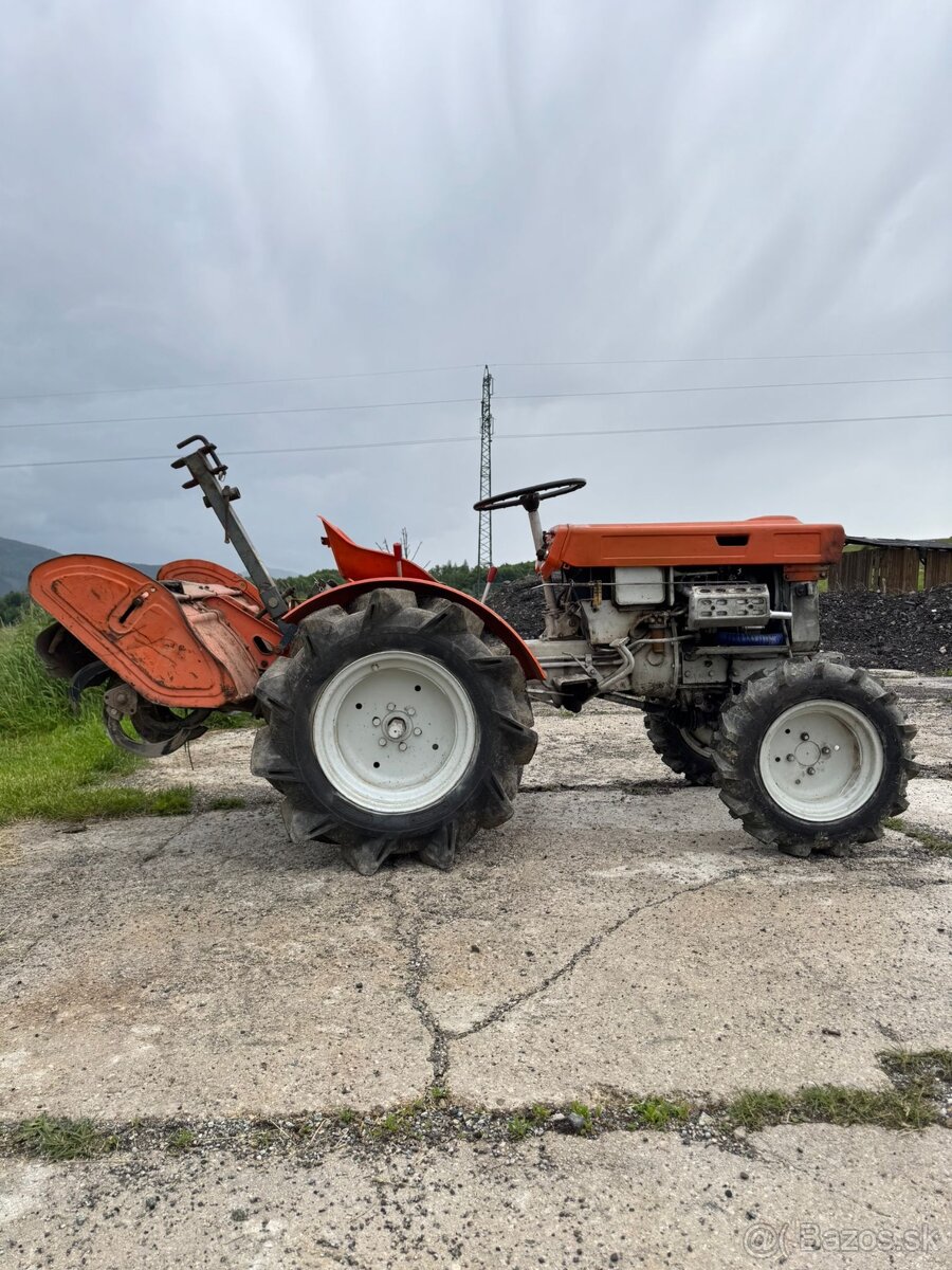 Japonsky malotraktor Kubota B6000 s rotavátorom zdarma - 4