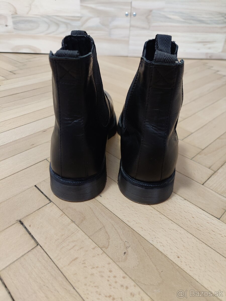 Pánske čierne kožené čižmy, topánky Amblers - 4