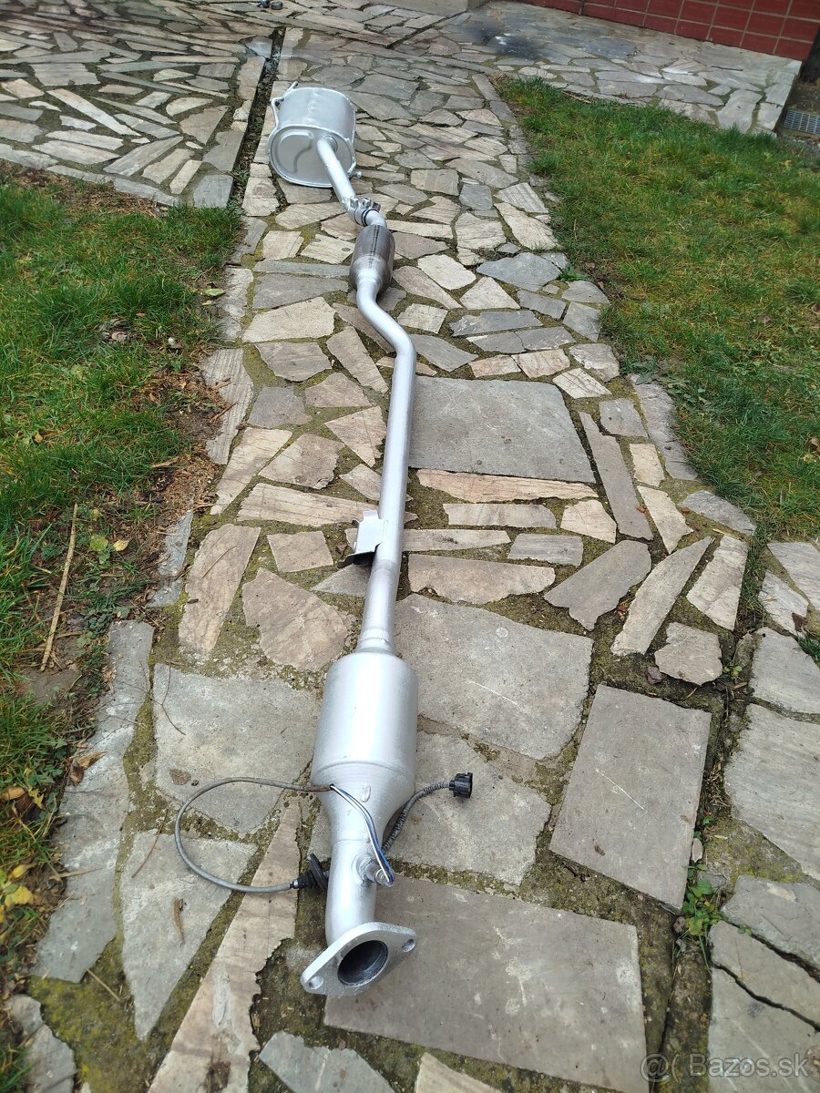 Mitsubishi lancer 2011 1.6 benzin vyfuk - 4