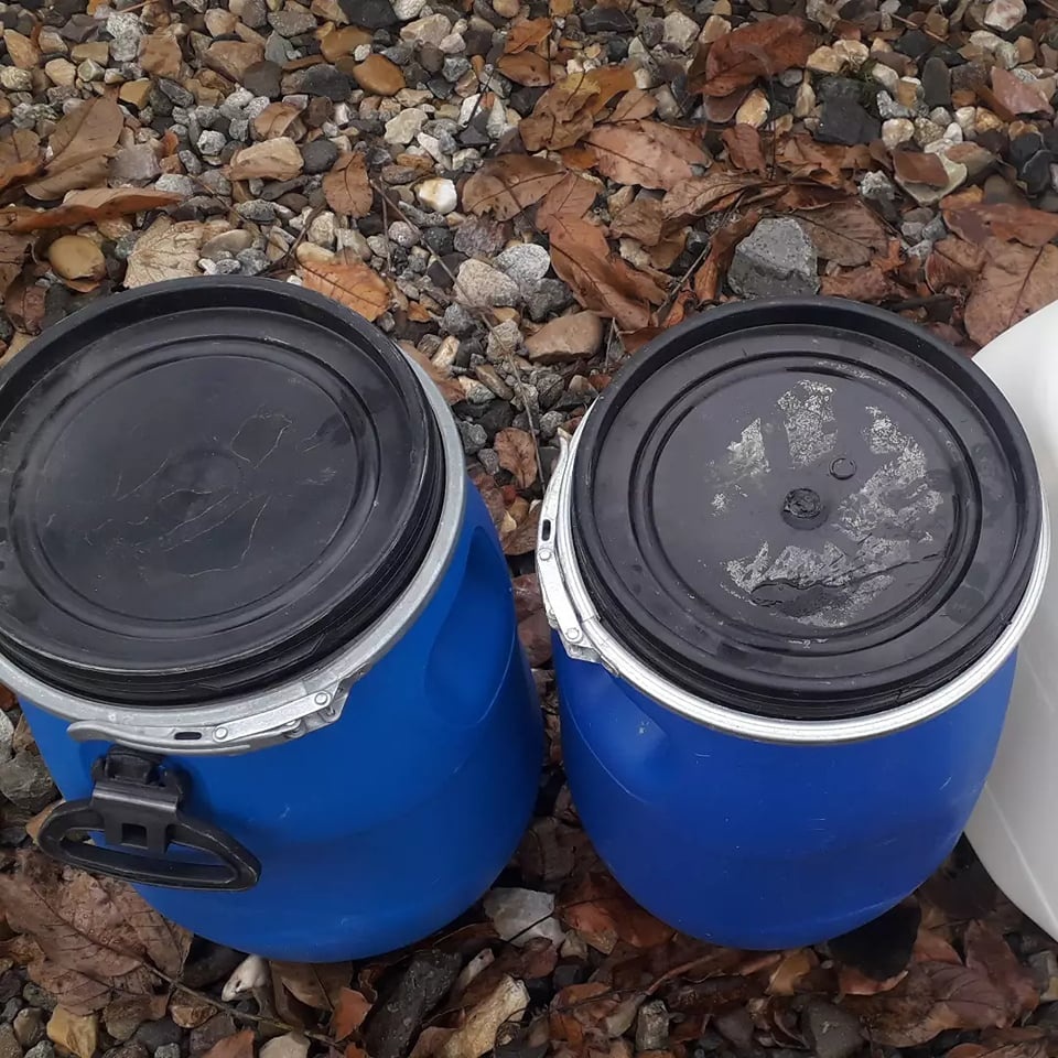 Plastové a plechové sudy - 4