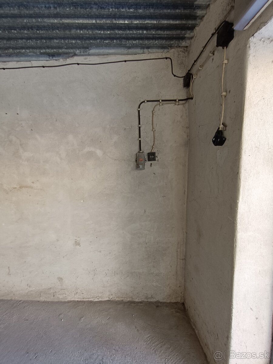 Garáž na predaj - 4