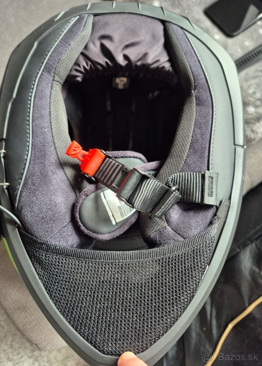 Prilba integrálna zn. Shark - NOVÁ - 4