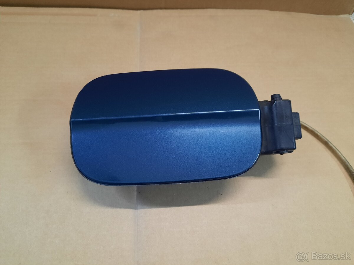 dvierka nádrže paliva Superb 3 - 4