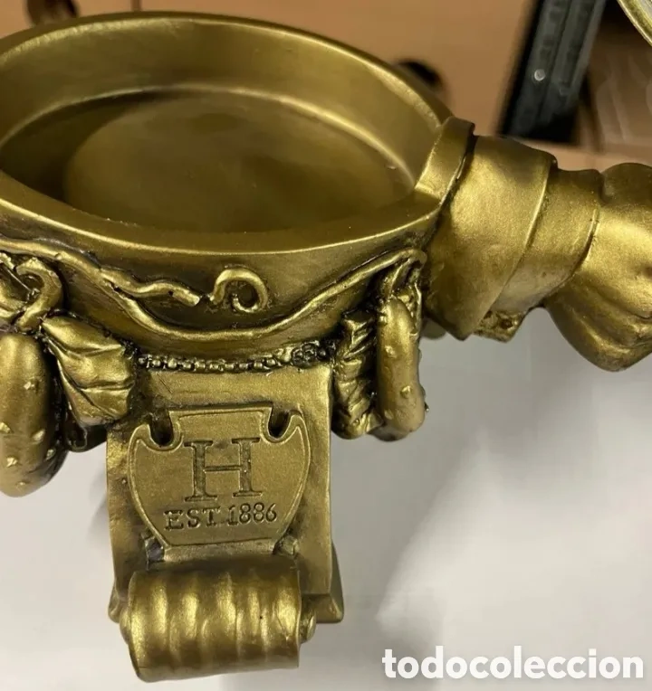 Hendrick´s lupa (stojan na fľašu) - 4