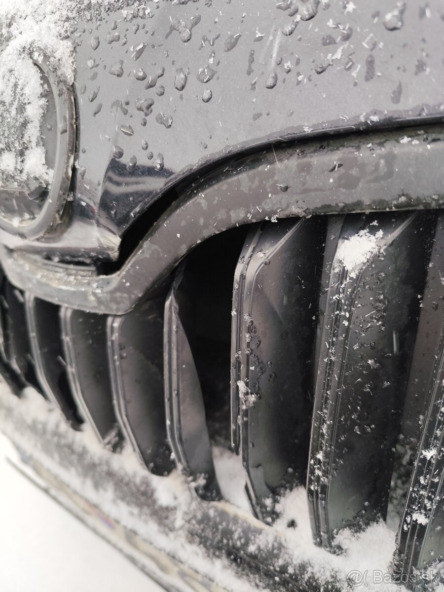 Škoda Octavia 3 Combi predná kapota a nárazník - 4