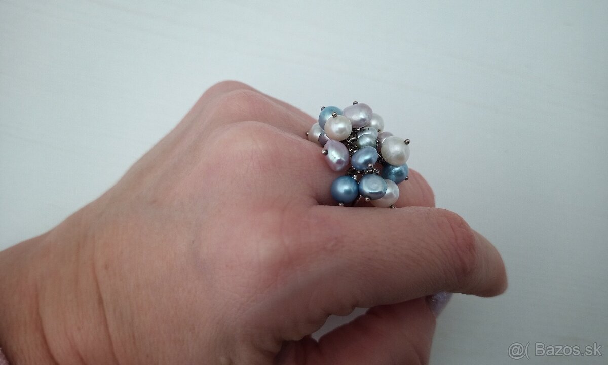 Strieborný prsteň s perličkami - 4