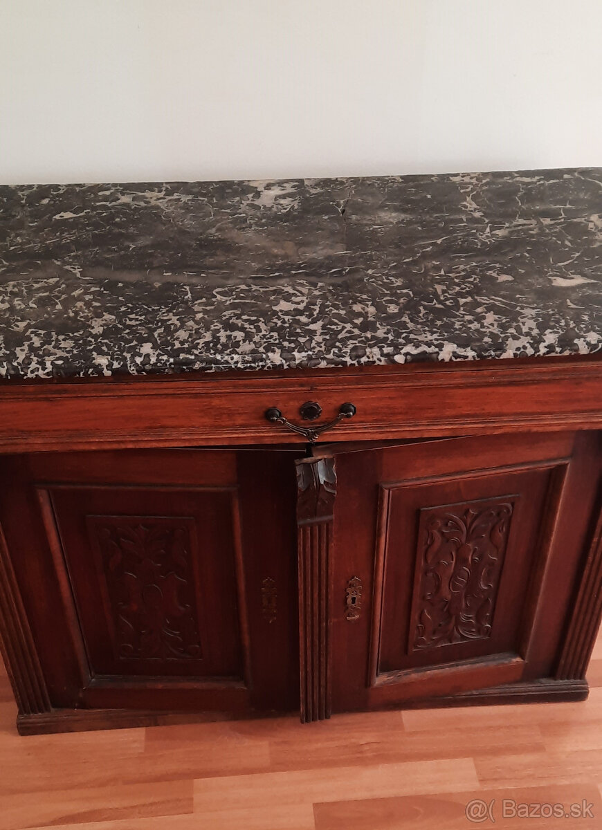 Starožitný nábytok - 4