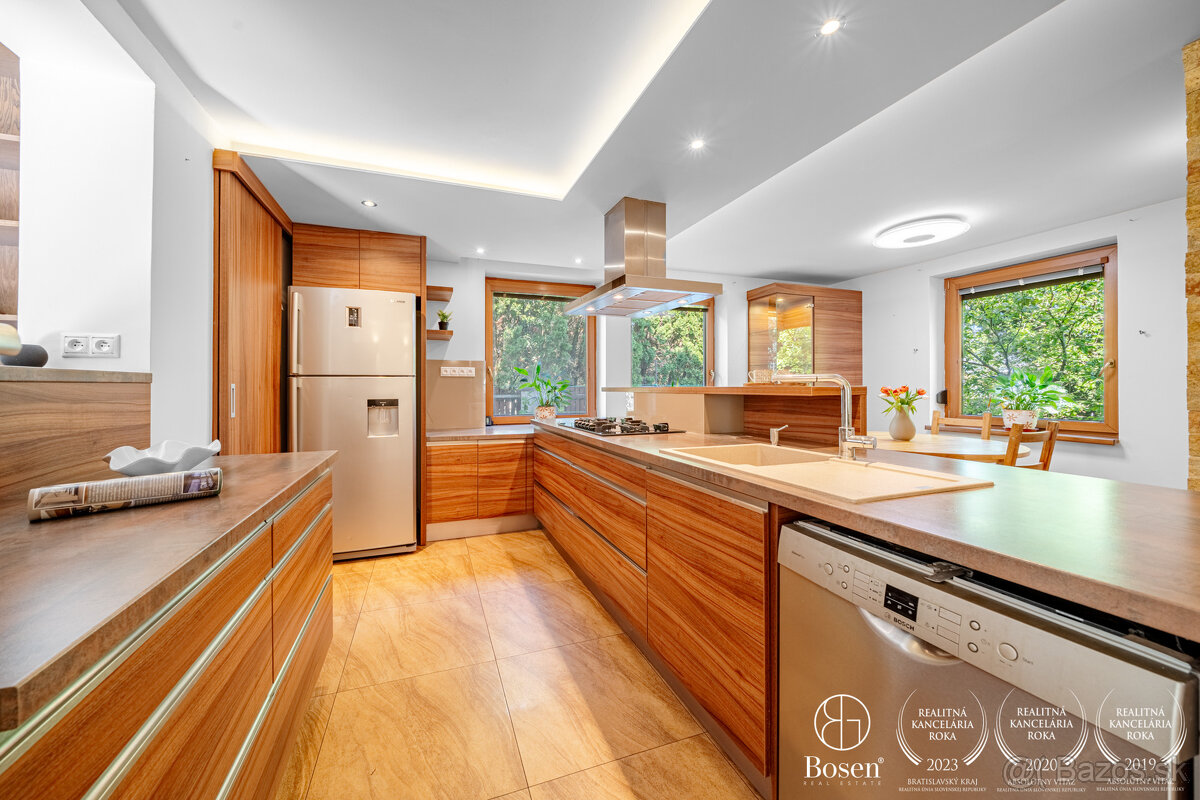 BOSEN | Priestranný rodinný dom s pivnicou, garážou a záhrad - 4