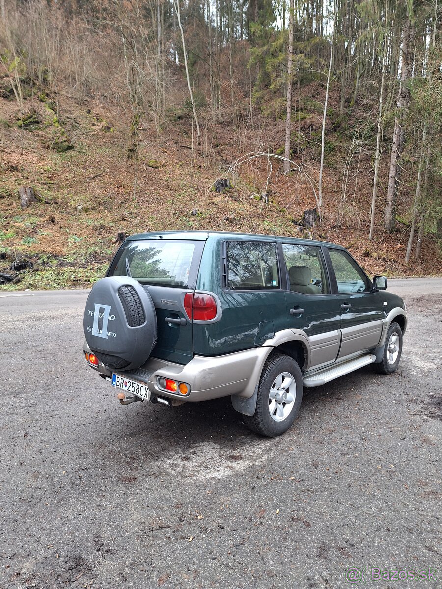 Nissan Terrano 2 - 4