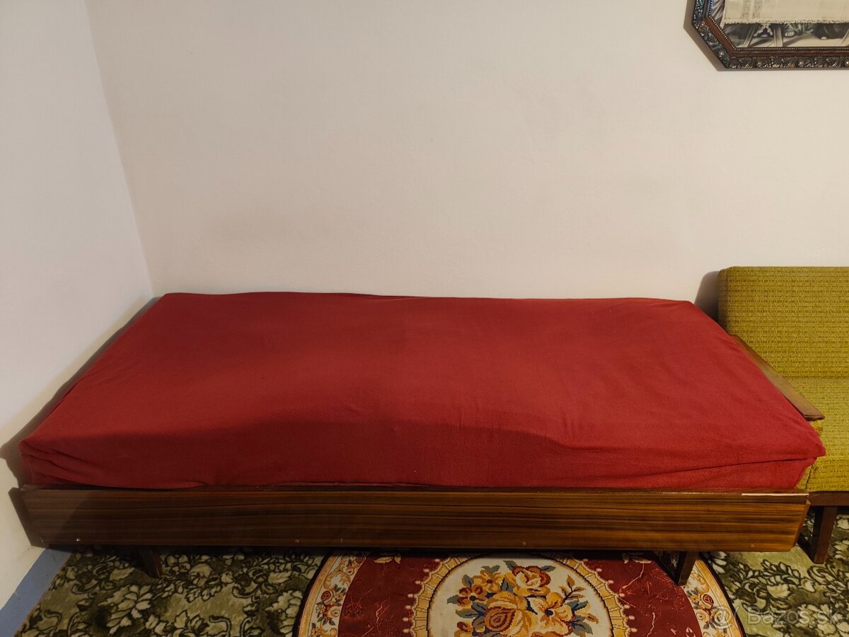 Predám gaučovú súpravu + 2 valendy - 4