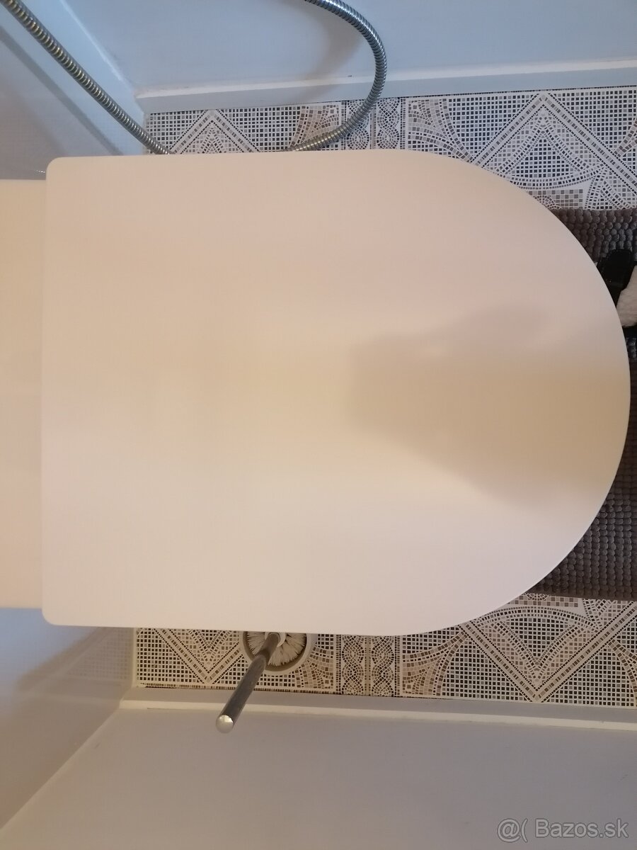 závesné WC Laufen - 4