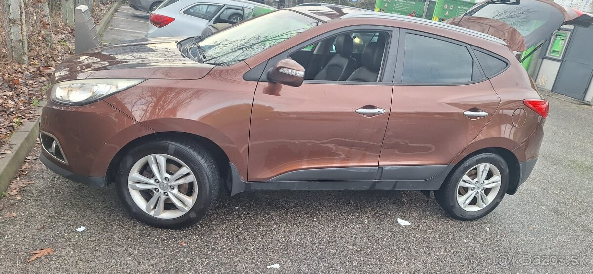 Hyundai ix35 rok 2013 1.7 - 4