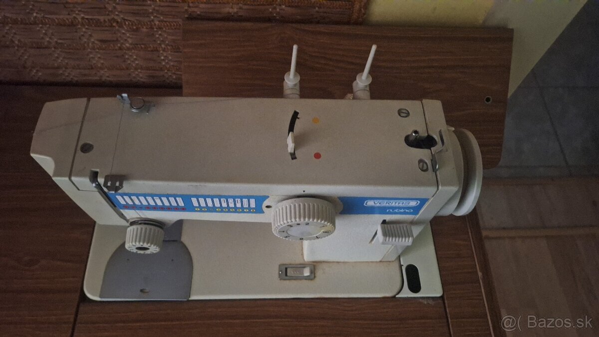 VERITAS RUBINA- šijací stroj so stolom - 4