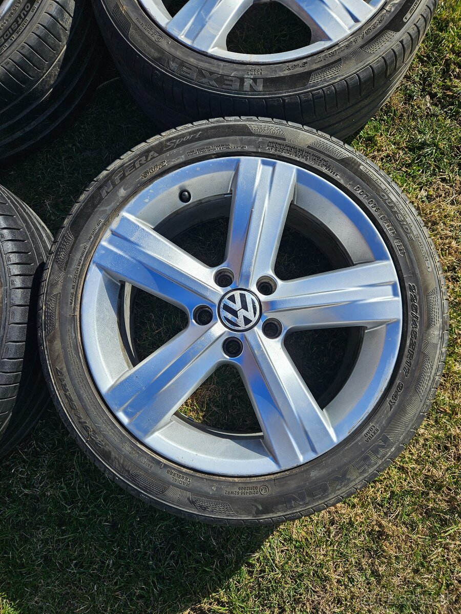 Volkswagen R17 - 4