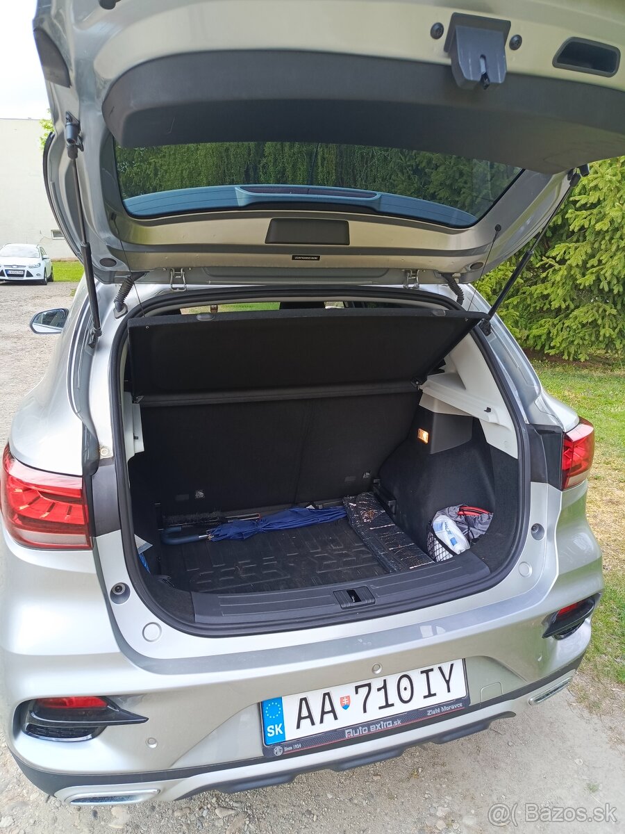MG ZS - 4