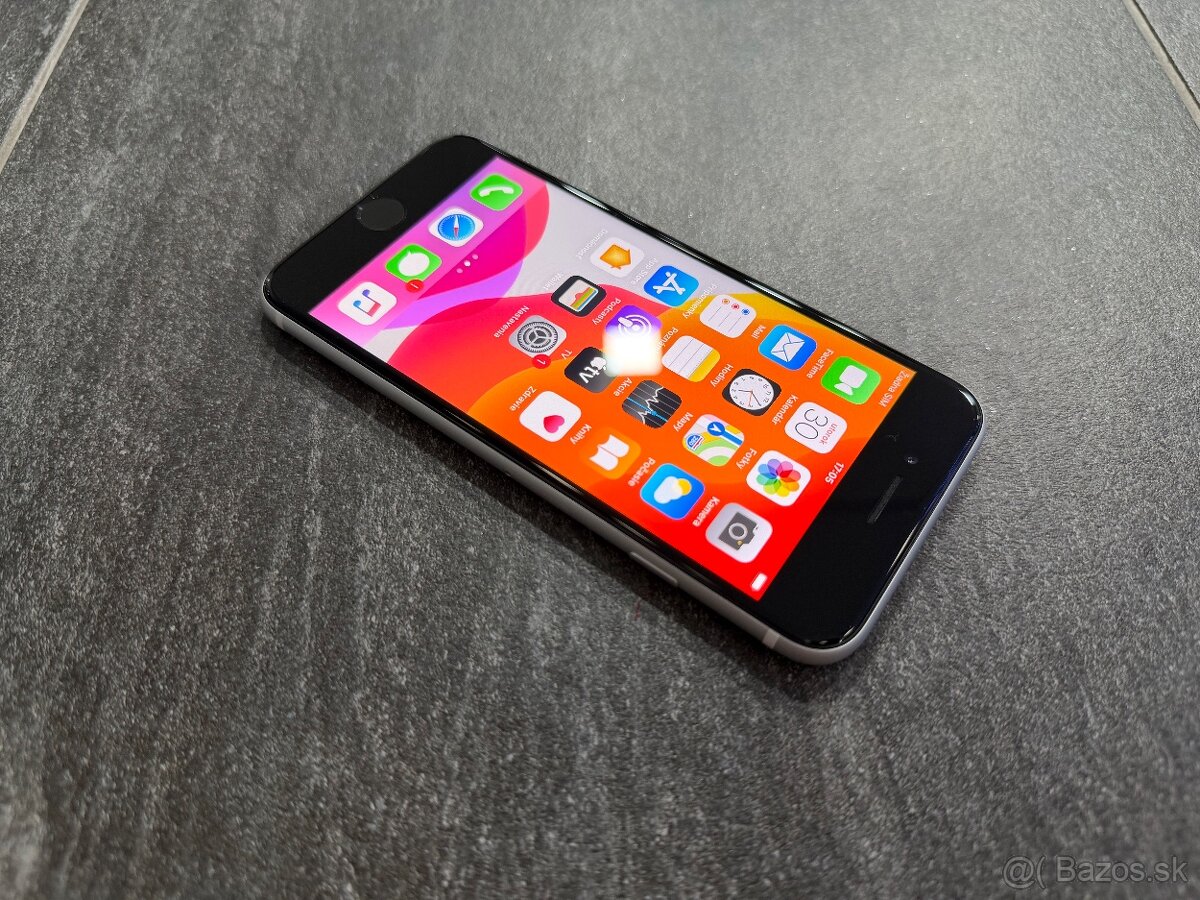 Apple iPhone SE (2020) 128 GB White - 4