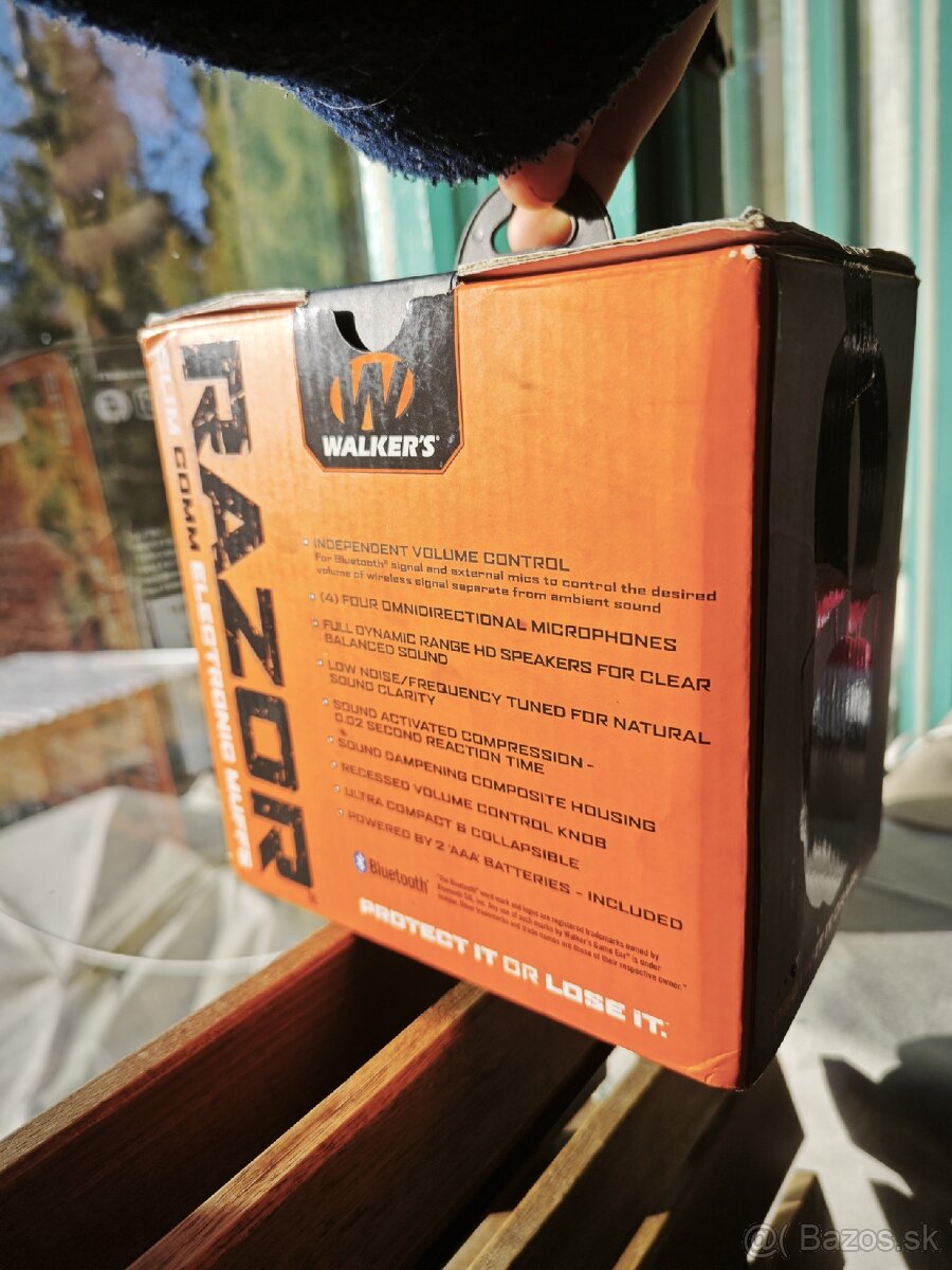 Walker's Razor Electronic Quad Muff w/ Bluetooth - 4