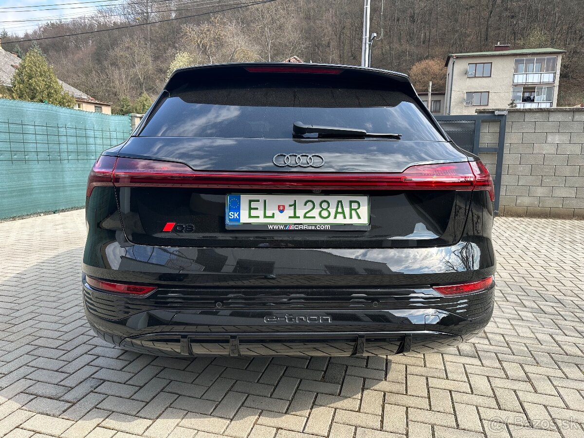 Audi Q8 e-tron 55 S line quattro - 4