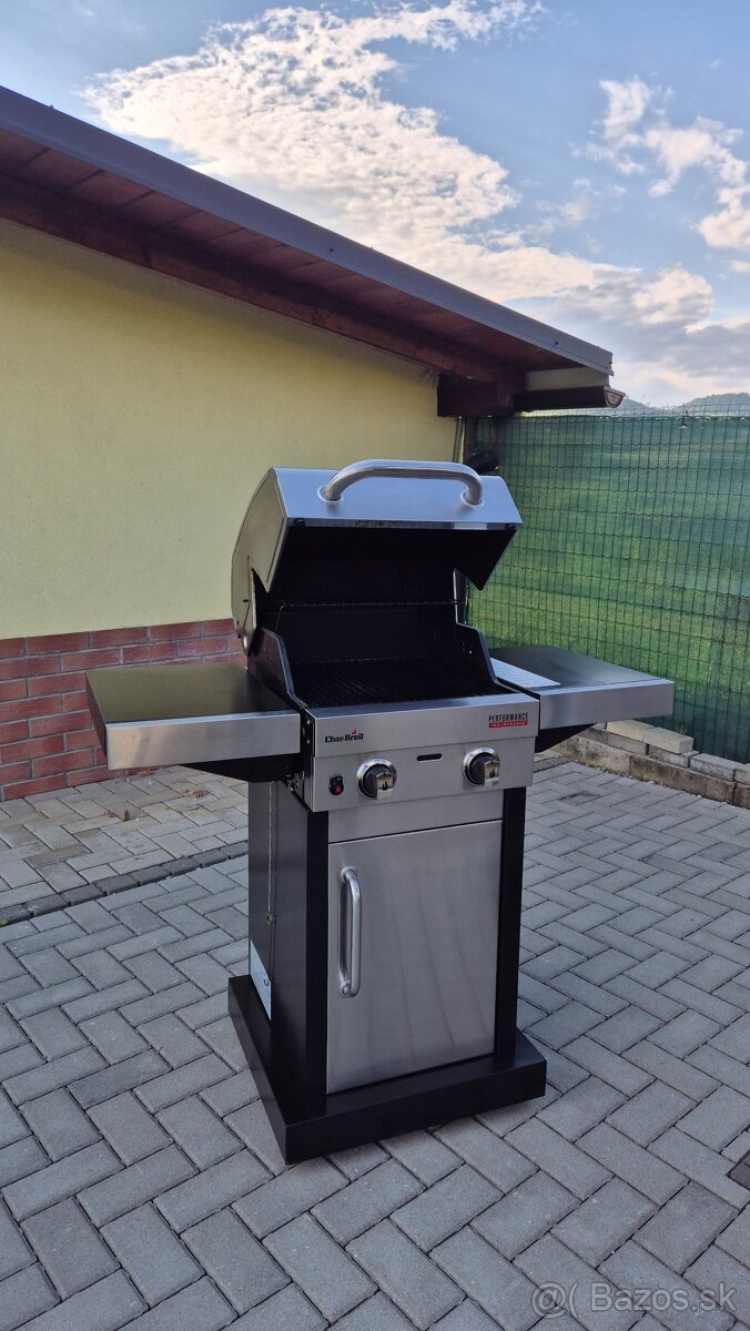 Plynovy gril CHAR-BROIL - 4