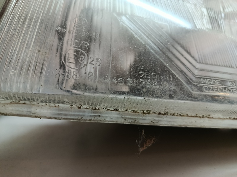 predne svetla skoda favorit 443311782 60€ - 4