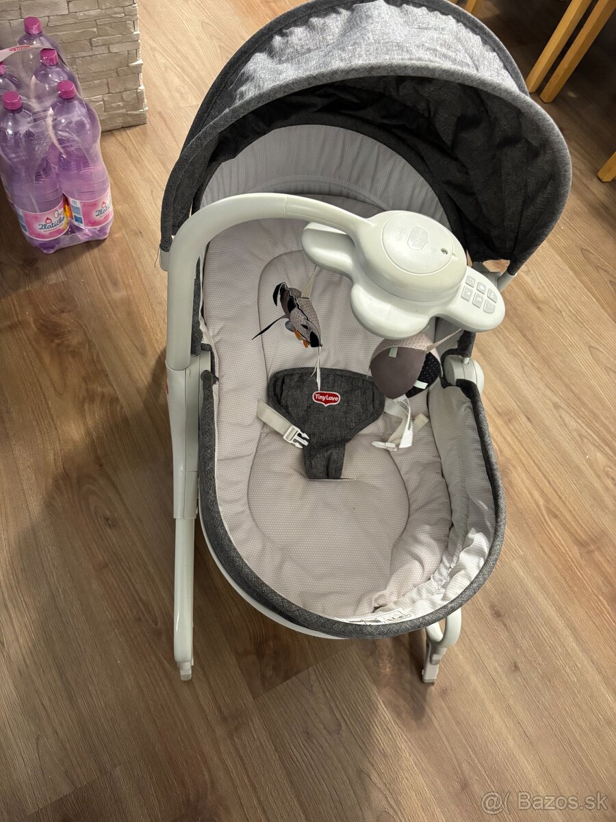 TINY LOVE MULTIFUNKČNÉ LEHÁTKO HOJDAČKA S KARUZELKOU - 4
