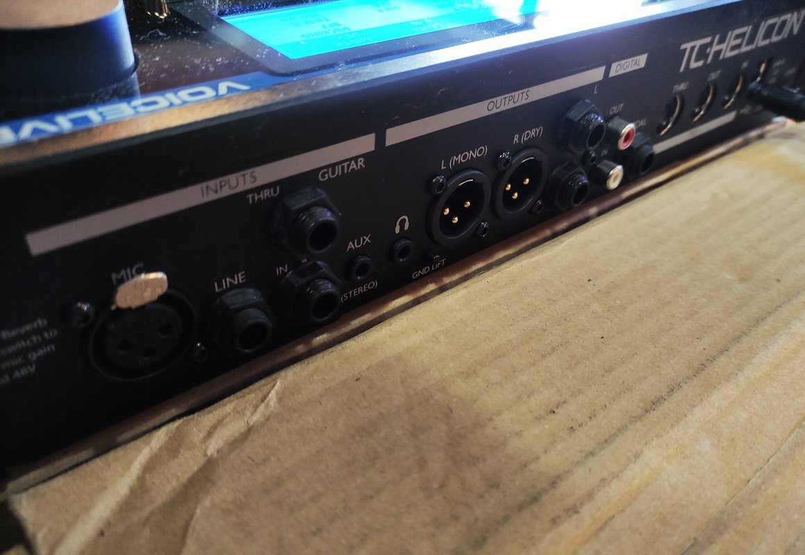 TC Helicon Voicelive 2 - spevový multiefekt procesor - 4