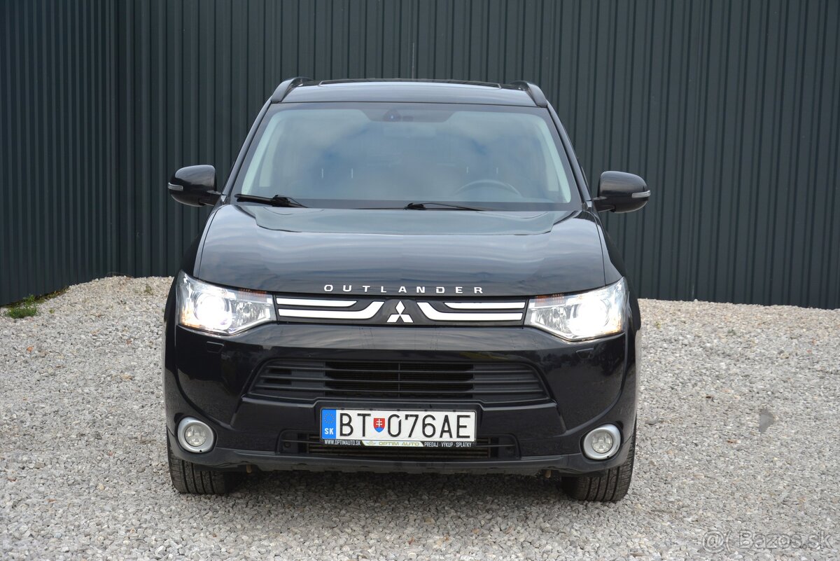 Mitsubishi Outlander 2.20 SR. voz, 7miestne - 4
