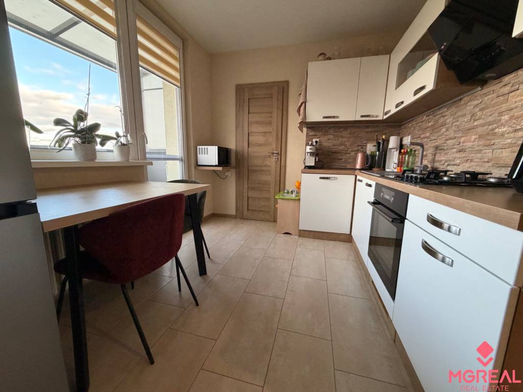 4 izbový byt s balkónom Topoľčany zariadený - 4