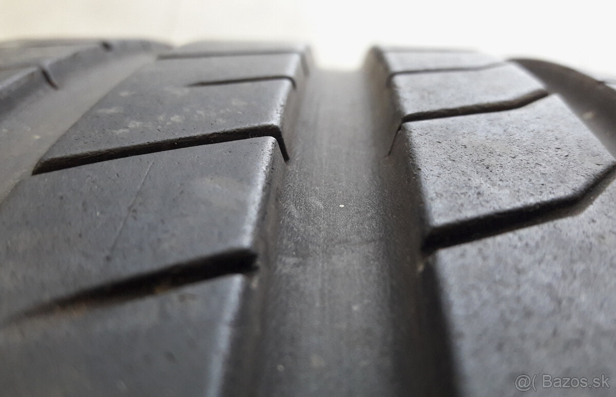 225/45R17 Nexen N Fera SU1 - 4