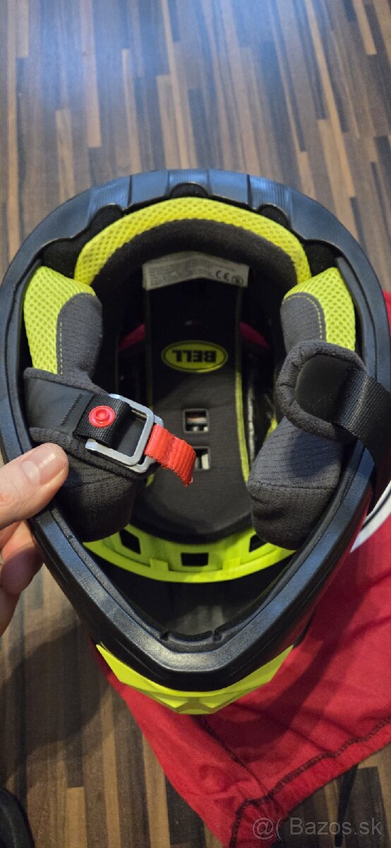 Integralna prilba helma Bell XT2 - 4