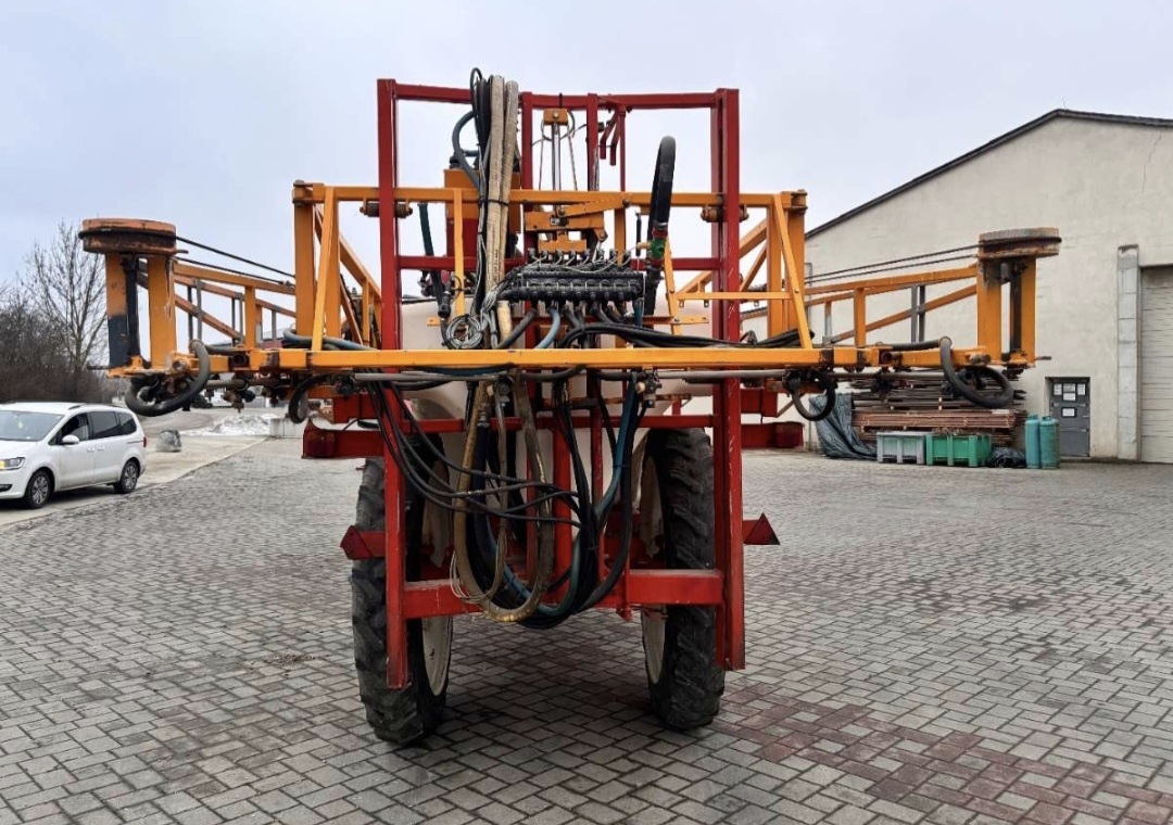 Postrekovač chémie 3000l - 4