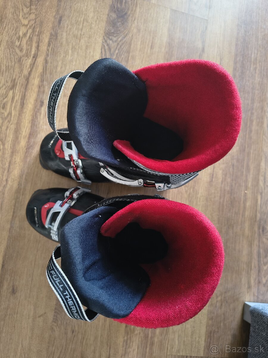 Lyžiarky FISCHER 44 / 9 / 28,5 - 4