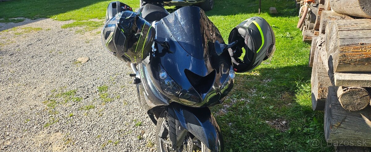 Kawasaki zzr1400 - 4