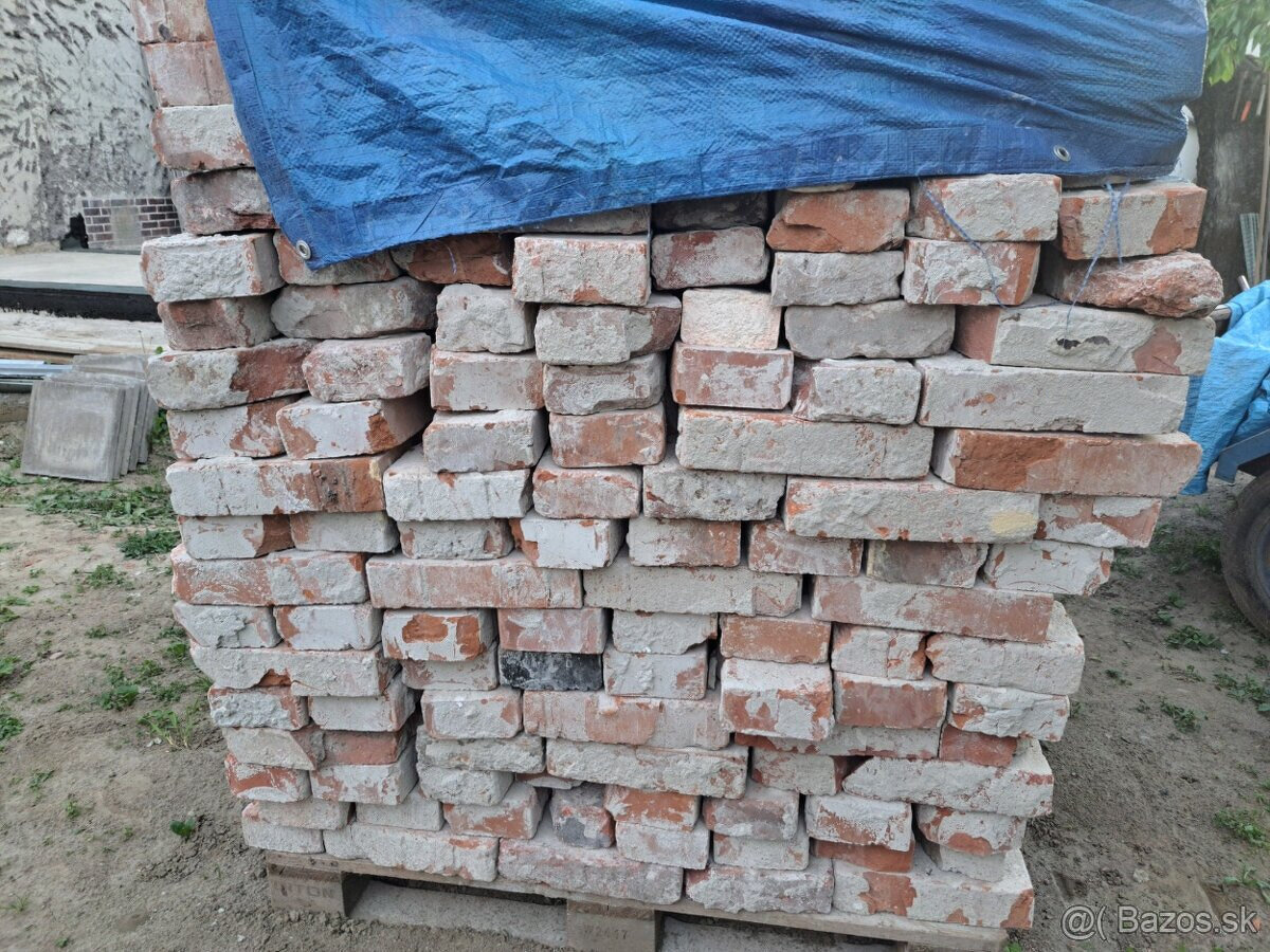 Červená pálená tehla - 2 palety - 4