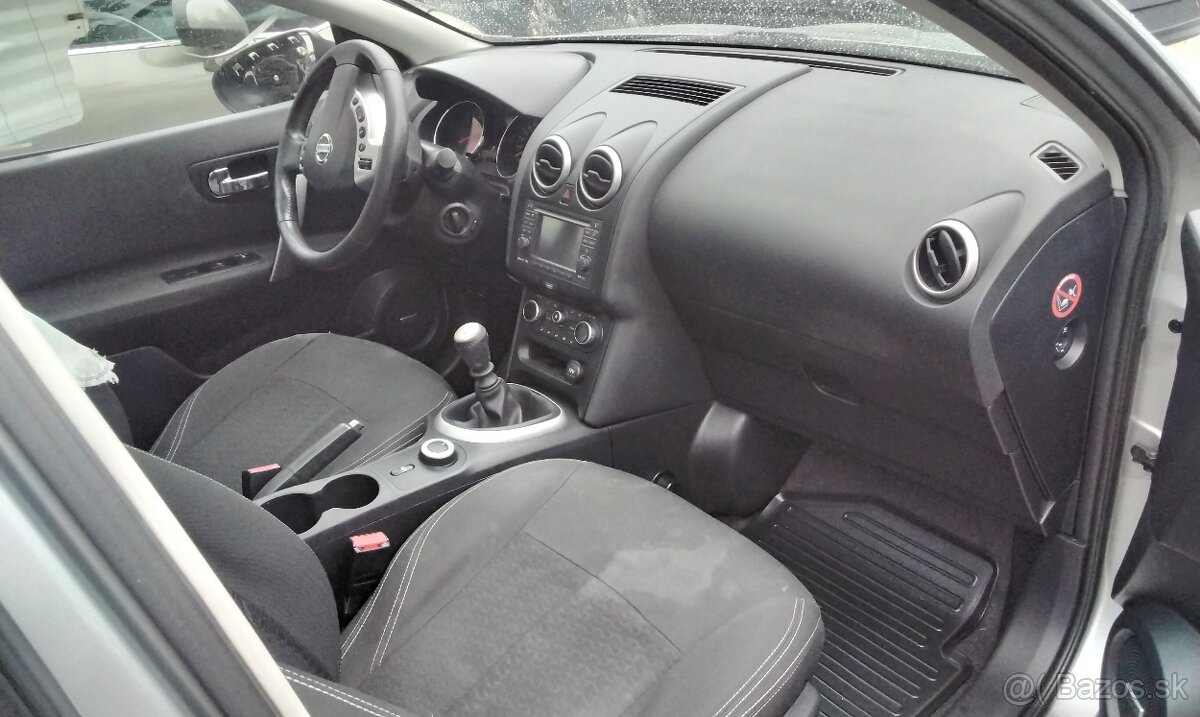 Nissan Qashqai 2.0 2013 predám DVERE, KAPOTA, NÁRAZNÍK, MOT - 4