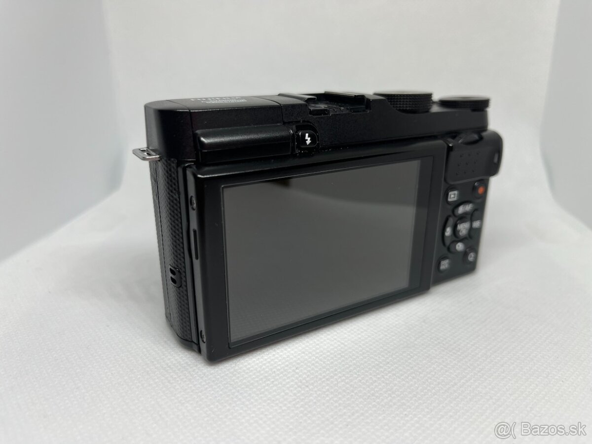 Fujifilm X-A1 + Viltrox AF 28mm f/4.5 - 4