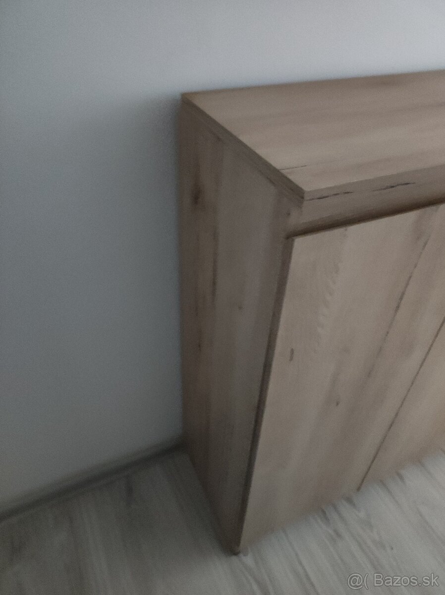 Komoda - 4