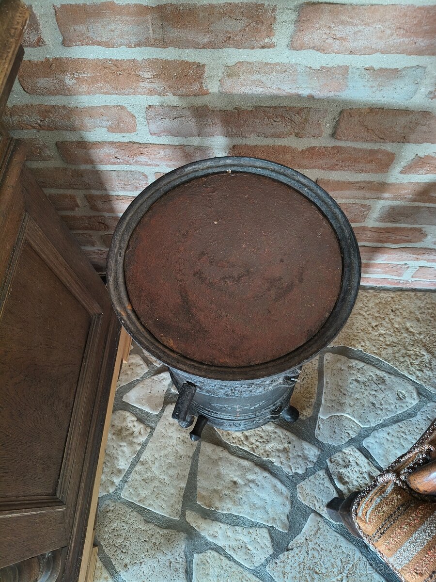 Staré liatinové kachle - 4
