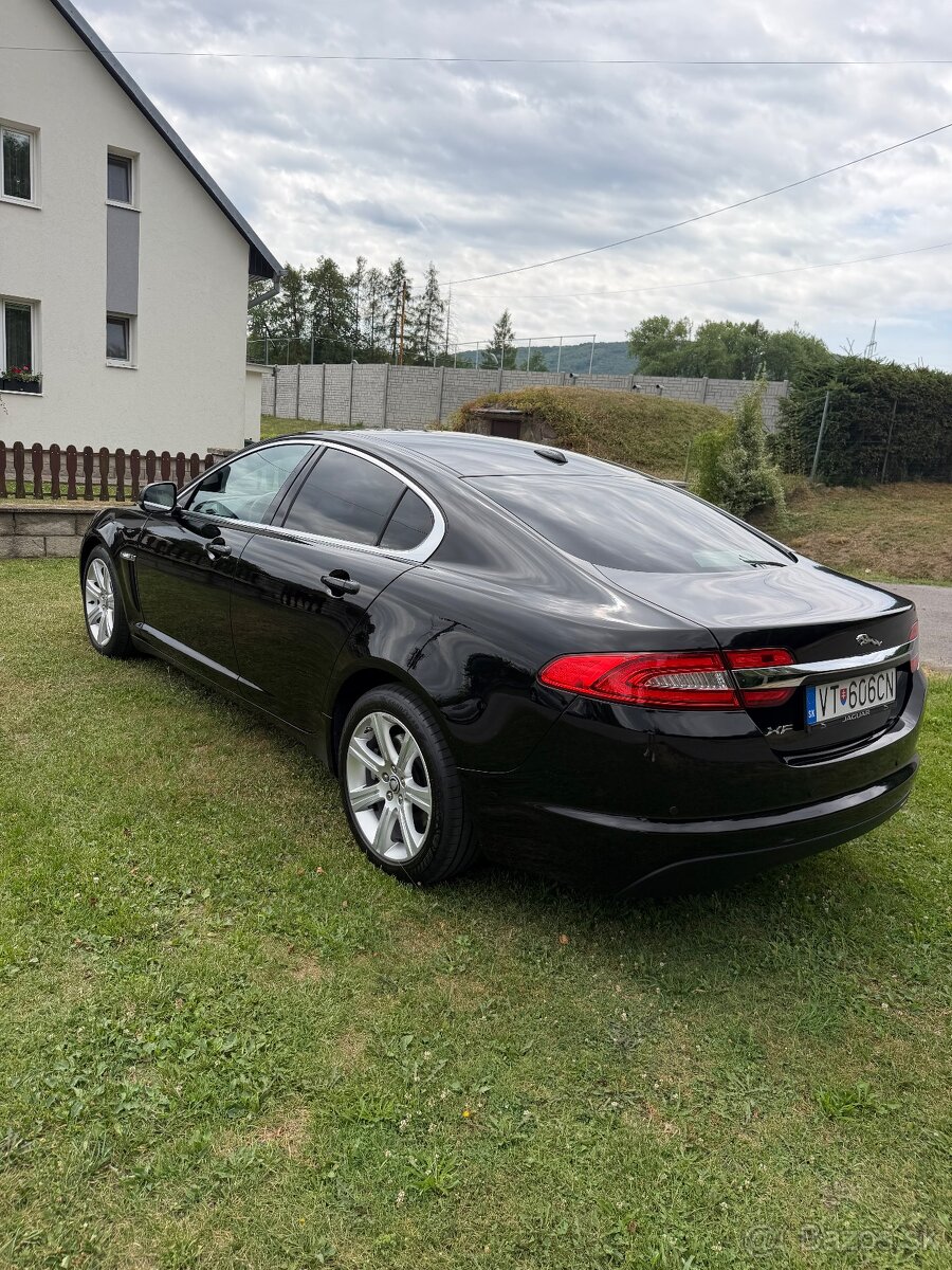 Jaguar XF 2.2D Premium Luxury - 4