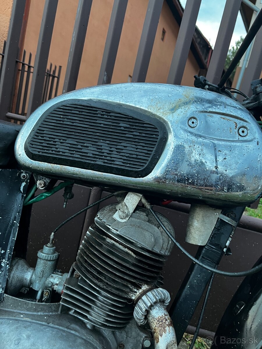 Jawa 250 353 - 4