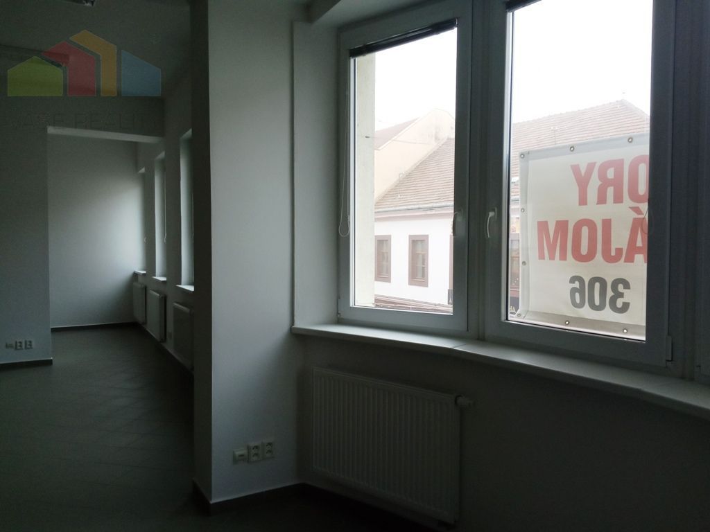 Kancelárske/ obchodné priestory 112 m2, pešia zóna Nitra - 4