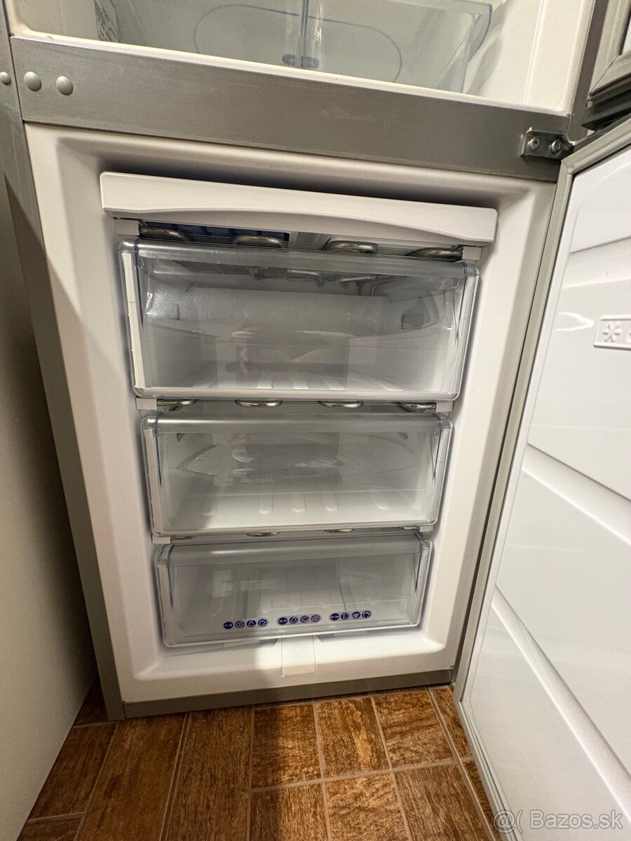 Chladnička s mraznickou Whirlpool - 4