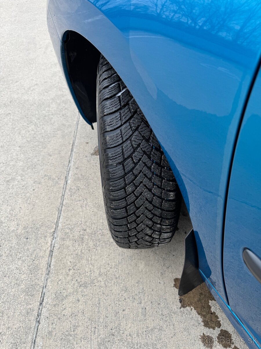 Peugeot 207 1.4 benzín , 66 000km - 4