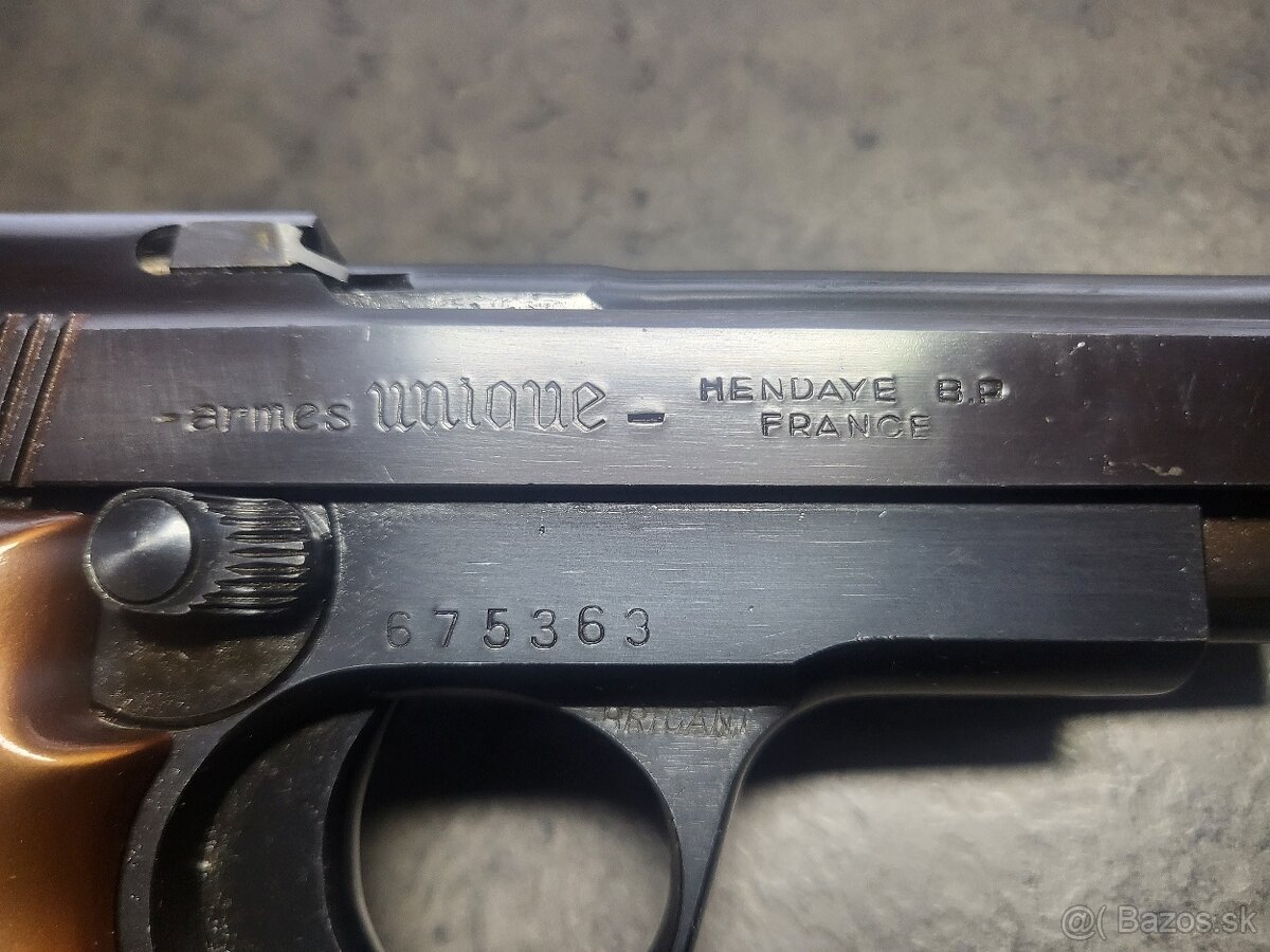 PIŠTOĽ UNIQUE MODEL D6 - 22.LR - 4