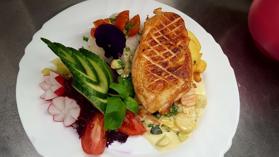 KUCHÁR - KUCHÁRKA - 4