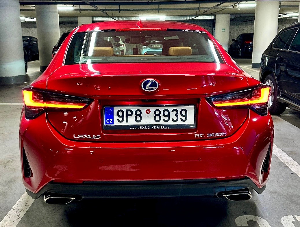 Lexus RC300h Luxury - 4