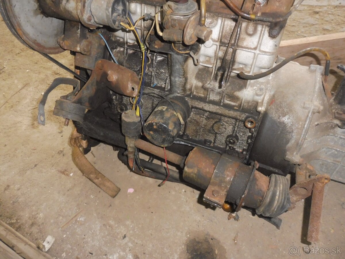 predám motor do auta škoda 1203 - 4