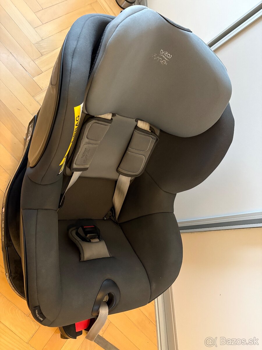 Britax Römer Autosedačka Dualfix M i-size sivá - 4